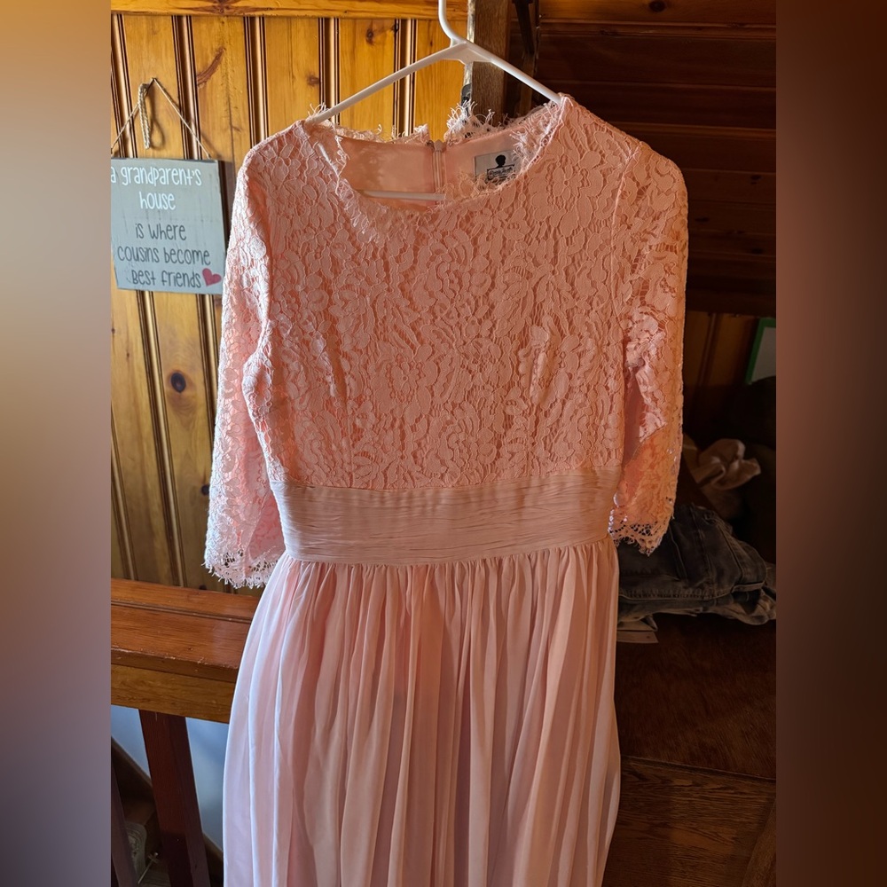 Dainty Jewell’s light pink lace dress size small Perfect